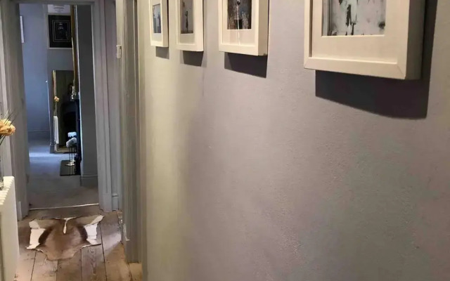 Remarkable Apartment Near London Tower Bridge