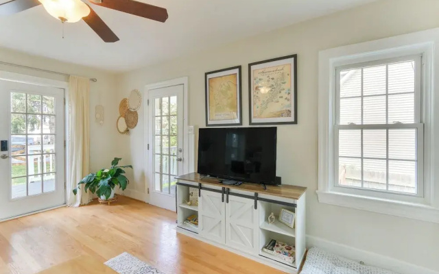 Chic Front Royal Retreat Near Shenandoah River!