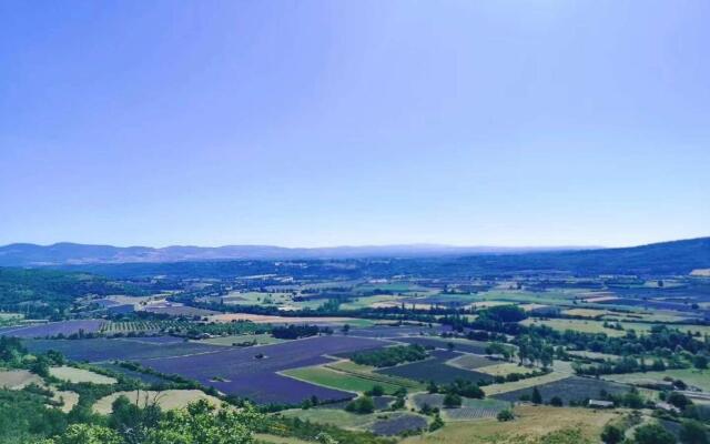 STUDIO PRIVATIF CLIMATISÉ , TERRASSE ET PiSCINE