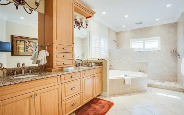 Delmar Flamingo - Three Bedroom Home