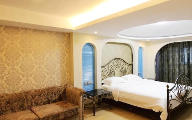 Elegance Hotel