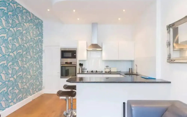 Modern Notting Hill 2 Bedroom Flat