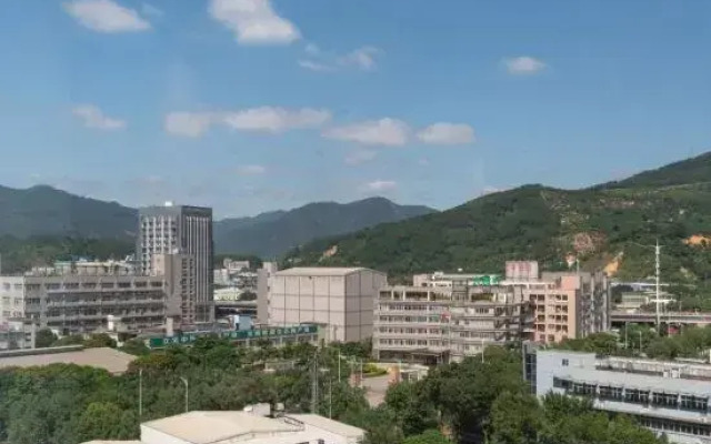 GreenTree Eastern Hotel (Fuzhou Software Park Jingxi Houyu Subway Station)