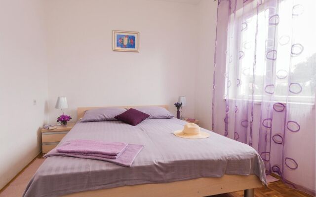 Awesome Apartment in Sukosan With 3 Bedrooms and Wifi