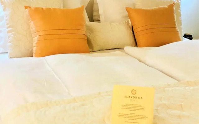 Hotel Slavonija
