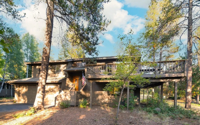 Tanner by Avantstay Modern Cascades Escape