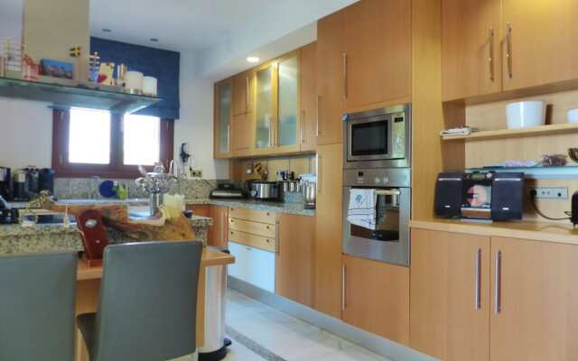 107333 - Villa in Mijas