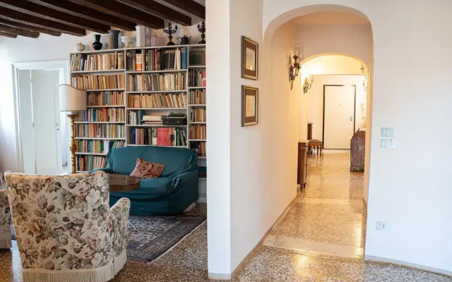 Casa Allegra by Ca-sa Check