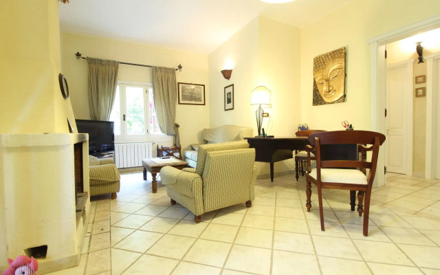 A Private Room Inside Villa Capitana