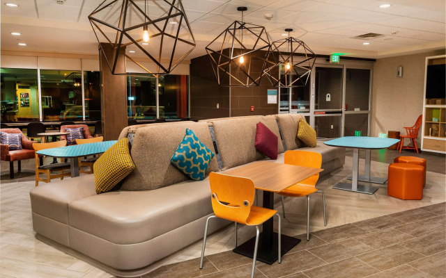 Home2 Suites by Hilton Bakersfield