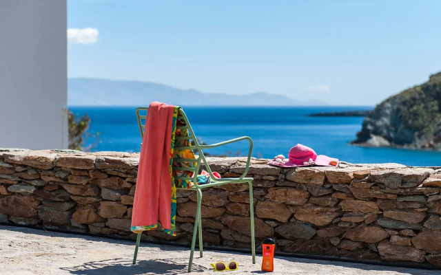K for Kythnos Sun & Ocean House