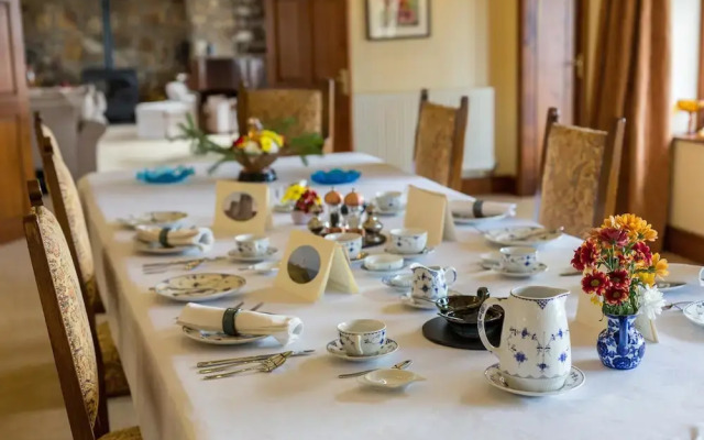 Ael Y Bryn Bed and Breakfast