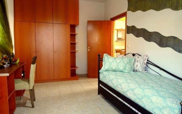 Cozy apartment in Paradisi