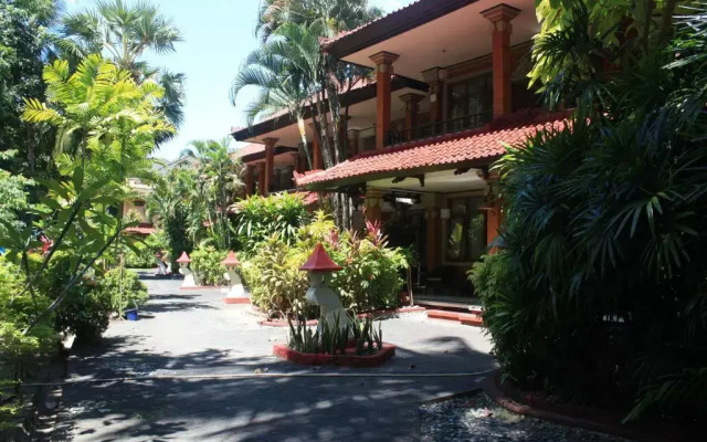 Puri Naga Beachfront Cottages