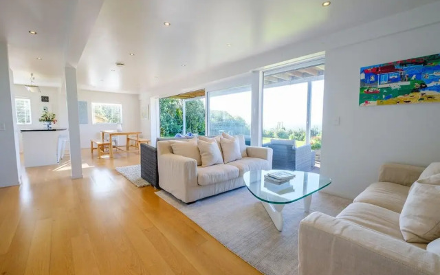 Palm Ridge - near Onetangi & Palm Beach