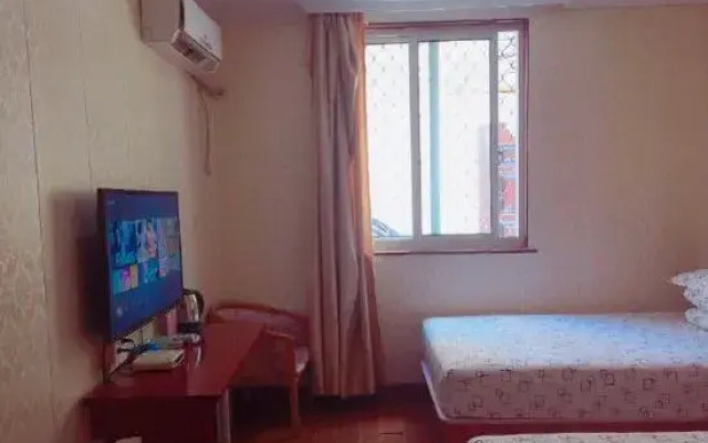 Huguang Hostel