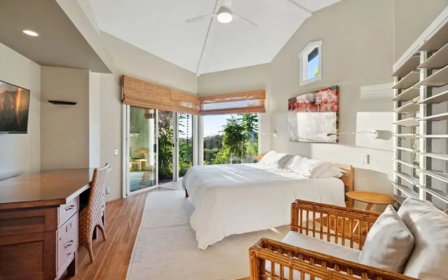 Hanalei Plantation 2 Bedroom Home by RedAwning