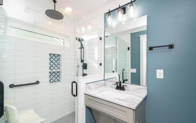 The Sandcastle by Oak Island Accommodations