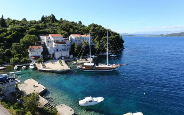 Ivo - 20m From the sea - A3