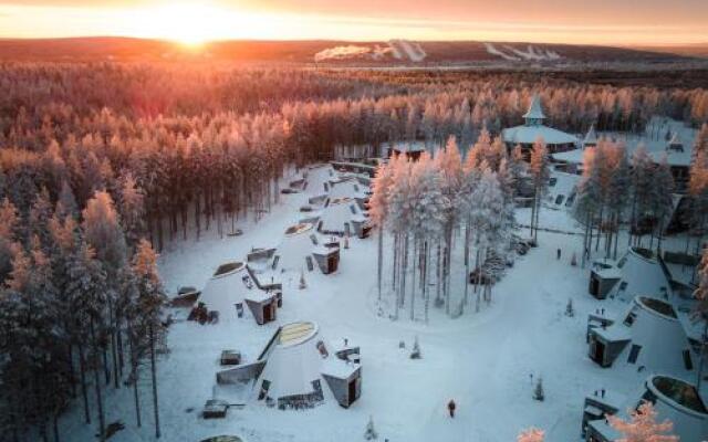 Glass Resort