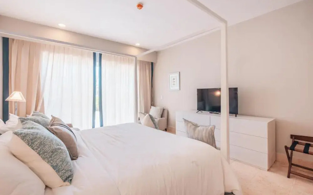 Apt w 2br-beachfront Private Pool in Sotogrande