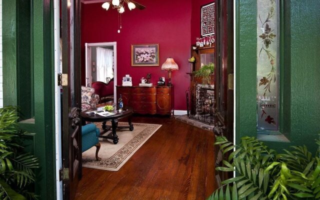 White Oak Manor Bed & Breakfast