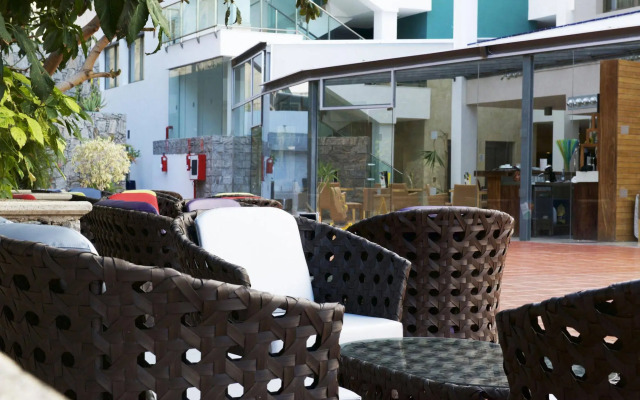 Morasol Suites