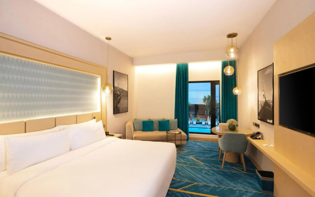 Maani Muscat Hotel & Suites