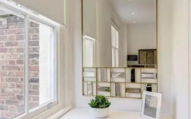 Amazing Mayfair Apartment