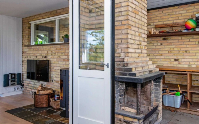 6 Person Holiday Home in Hojslev
