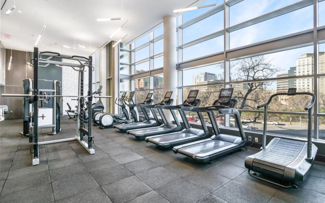 Global Luxury Suites Crystal City