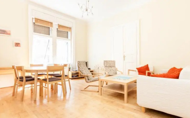 Avantgarde Suites - Broadway