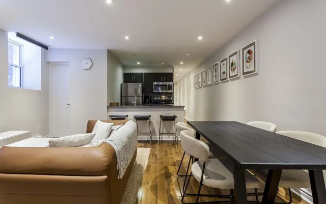 Modern 4BR in Milton Park