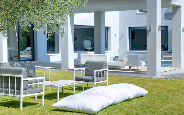 Luxury Villa Eve