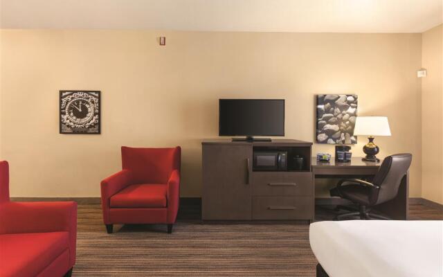 Country Inn & Suites by Radisson, Albert Lea, MN