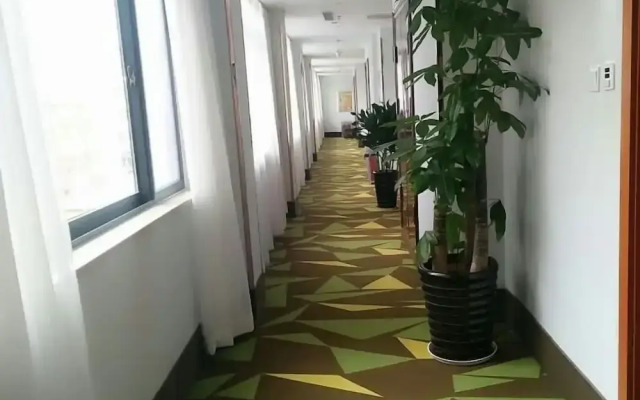 Vatica Qingdao Licang Xiazhuang Hexie Plaza Hotel