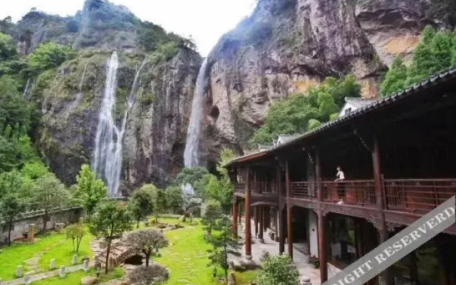 Sanshuige Boutique Hostel