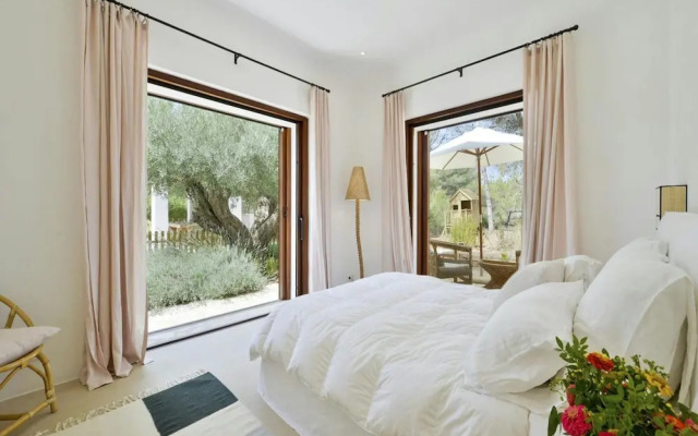 Holiday Home With Children Play Area