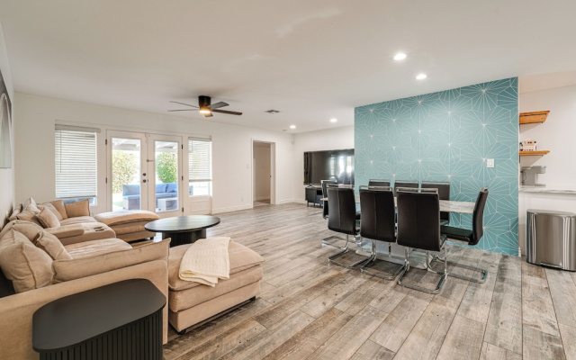 Phoenix Modern Retreat w/ Pool & Putting Green