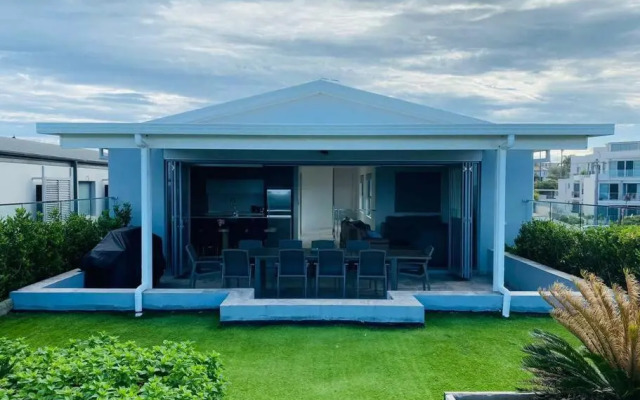 Beachfront apartment The Entrance Central Coast