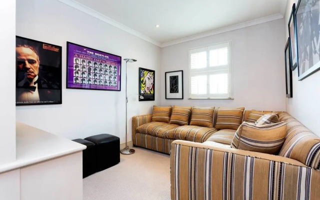 Bridge Lane Residence