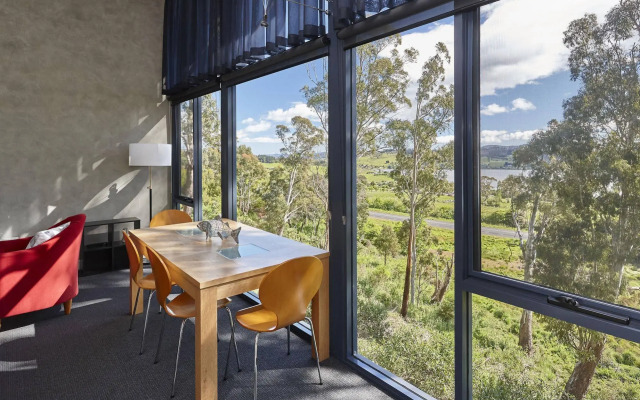 Tamar River Apartments