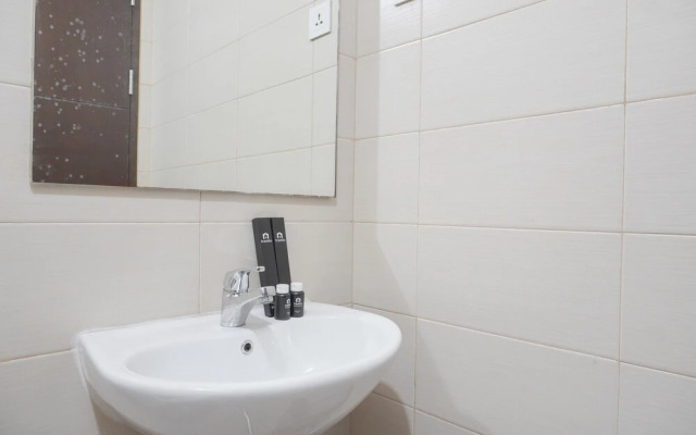 Comfort And Cozy 1Br At Sky Terrace Apartment