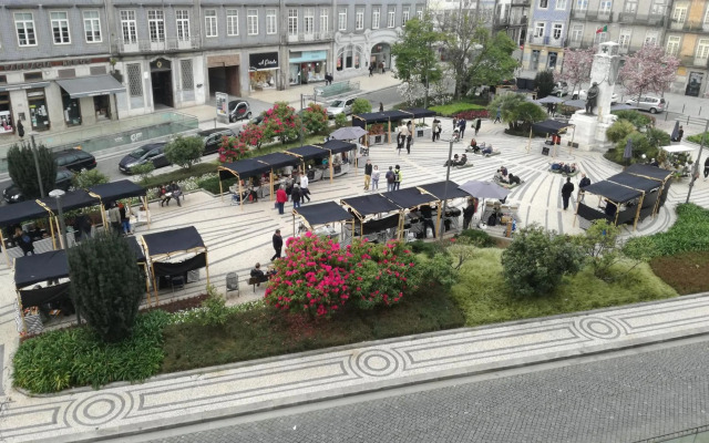 Carlos Alberto Balcony APT