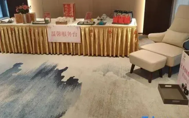 Rose Hotel (Nanyang Zhangheng Avenue Municipal Government Store)
