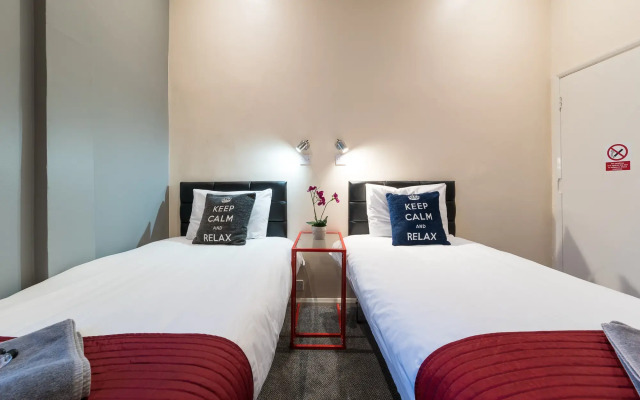 Saba Hotel