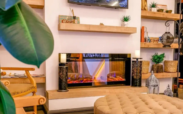 L'opera Deluxe Hotel