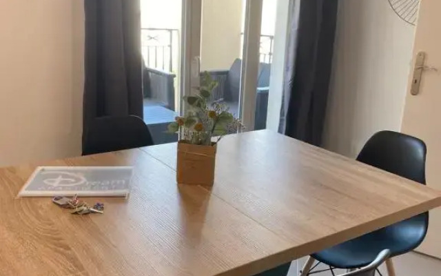 Douillet BY DREAM APARTMENTS