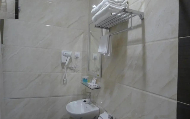 Hotel Zamburger Lamb Special