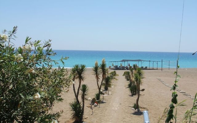 Safak Beach Motel